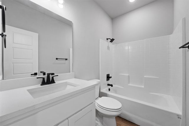 711 N College Street, West, TX 76691