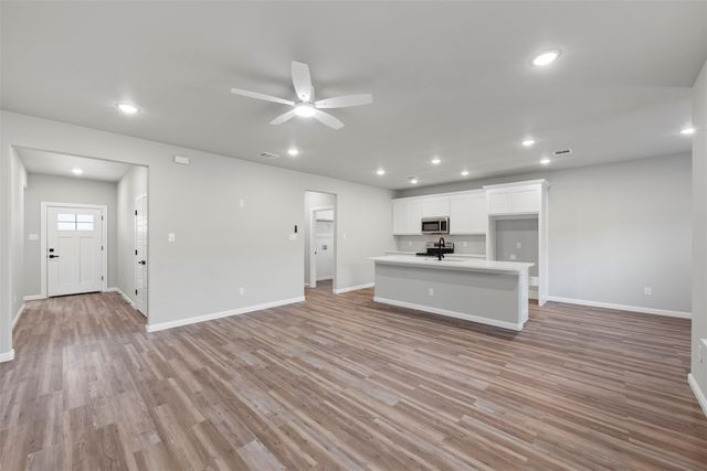 711 N College Street, West, TX 76691