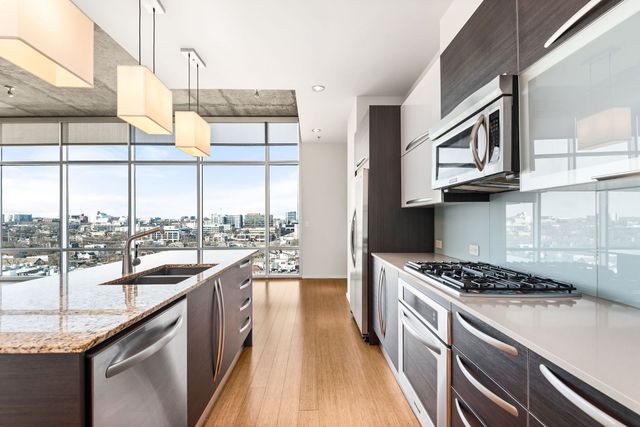 700 12th Ave S Unit 1411, Nashville, TN 37203