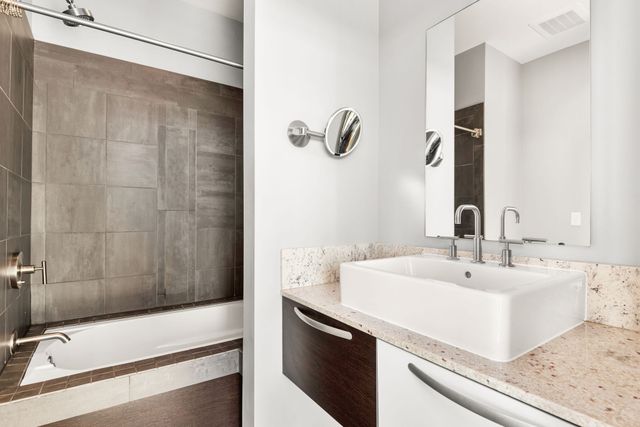 700 12th Ave S Unit 1411, Nashville, TN 37203
