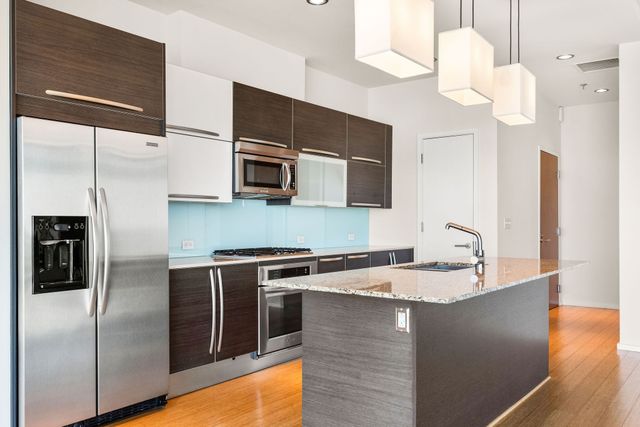 700 12th Ave S Unit 1411, Nashville, TN 37203