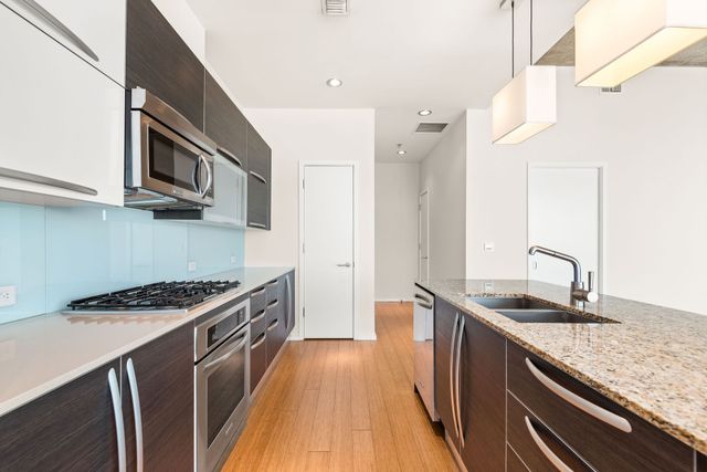 700 12th Ave S Unit 1411, Nashville, TN 37203