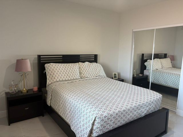 2650 Lake Shore Drive 803, Riviera Beach, FL 33404