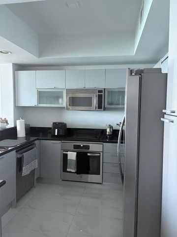 2650 Lake Shore Drive 803, Riviera Beach, FL 33404