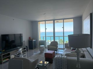 2650 Lake Shore Drive 803, Riviera Beach, FL 33404