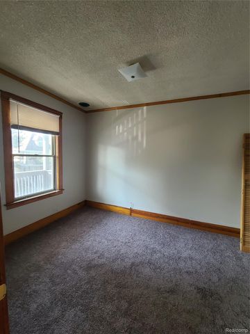 3387 Comstock Street, Hamtramck, MI 48212