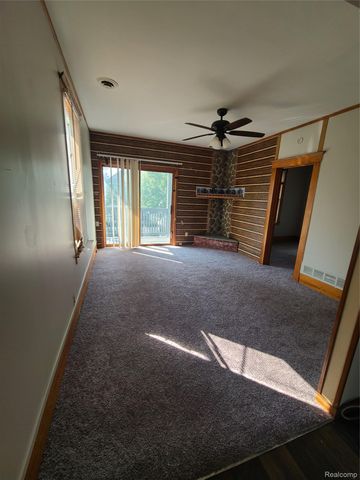 3387 Comstock Street, Hamtramck, MI 48212