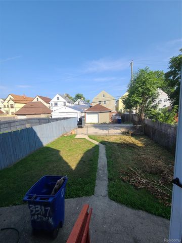 3387 Comstock Street, Hamtramck, MI 48212