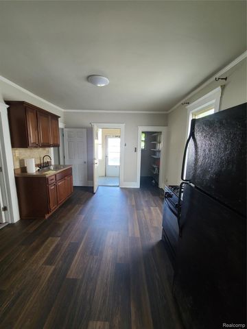 3387 Comstock Street, Hamtramck, MI 48212
