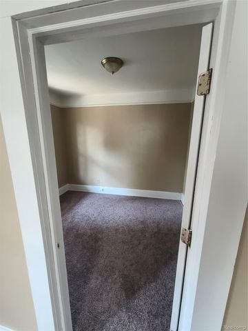 3387 Comstock Street, Hamtramck, MI 48212