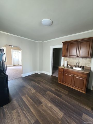 3387 Comstock Street, Hamtramck, MI 48212