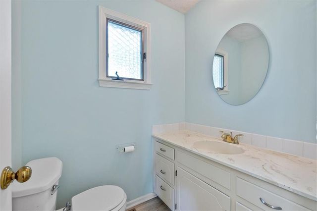 10215 W 101st Street, Overland Park, KS 66212