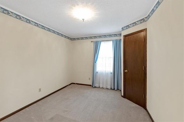 10215 W 101st Street, Overland Park, KS 66212