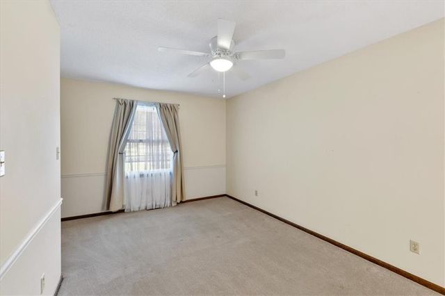 10215 W 101st Street, Overland Park, KS 66212