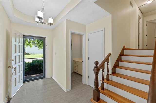 10215 W 101st Street, Overland Park, KS 66212