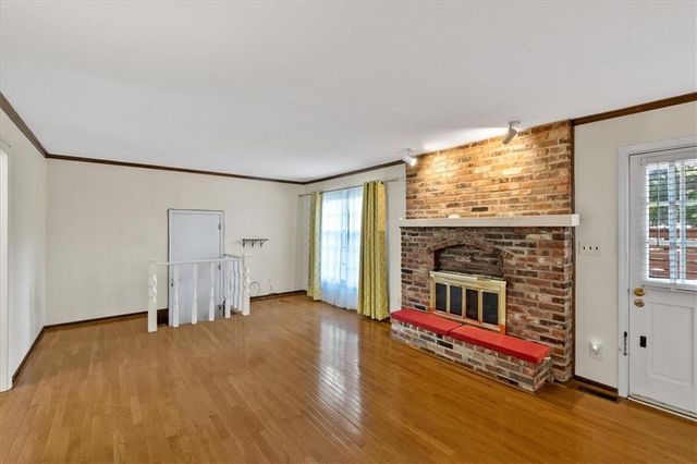 10215 W 101st Street, Overland Park, KS 66212