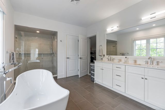 9 Damia Drive 9, Danbury, CT 06810