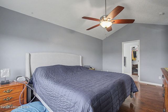 192 White Blossom Dr, Shepherdsville, KY 40165