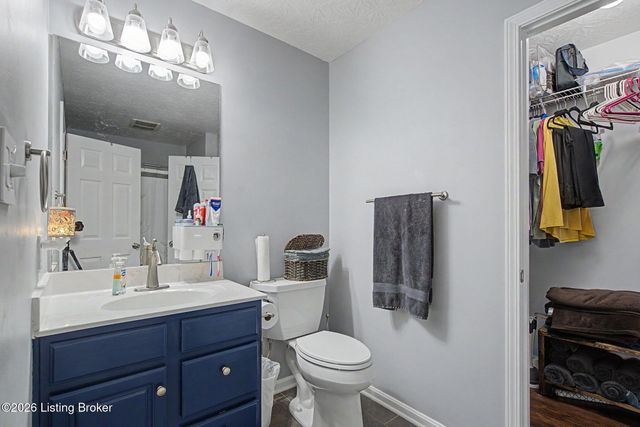 192 White Blossom Dr, Shepherdsville, KY 40165