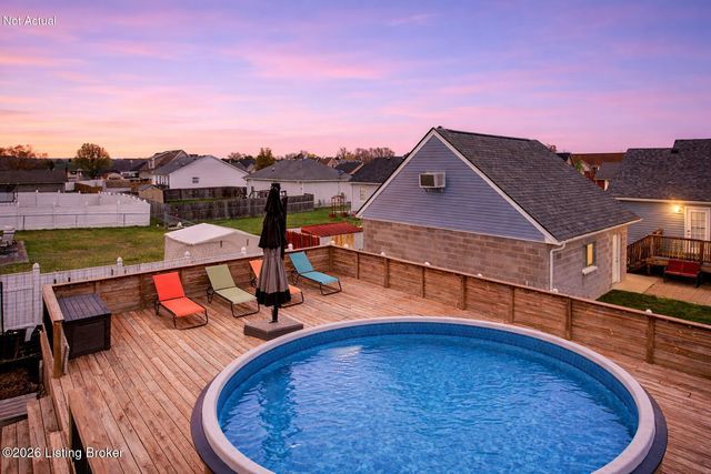 192 White Blossom Dr, Shepherdsville, KY 40165