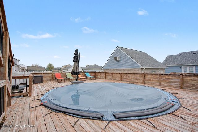 192 White Blossom Dr, Shepherdsville, KY 40165