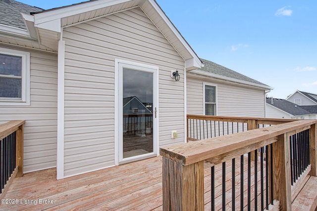 192 White Blossom Dr, Shepherdsville, KY 40165