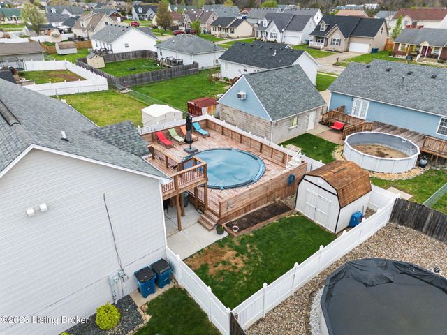 192 White Blossom Dr, Shepherdsville, KY 40165