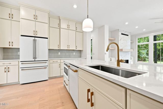 81611 Alexander, Chapel Hill, NC 27517