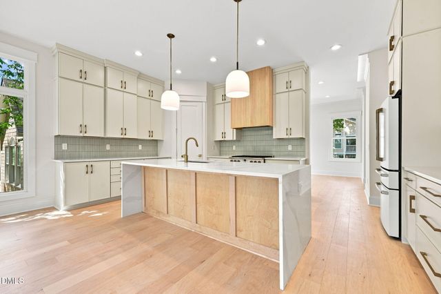 81611 Alexander, Chapel Hill, NC 27517