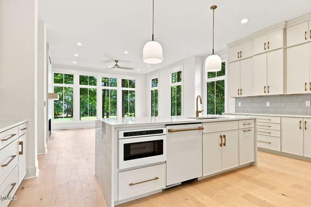 81611 Alexander, Chapel Hill, NC 27517