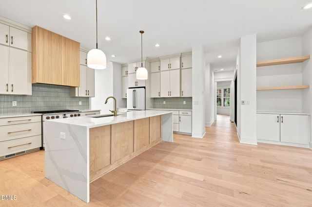 81611 Alexander, Chapel Hill, NC 27517