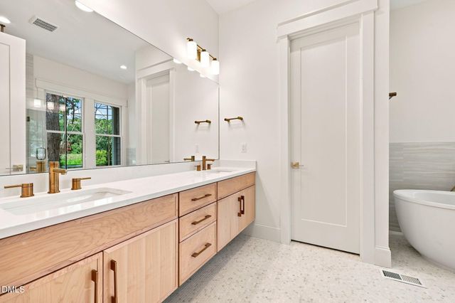 81611 Alexander, Chapel Hill, NC 27517