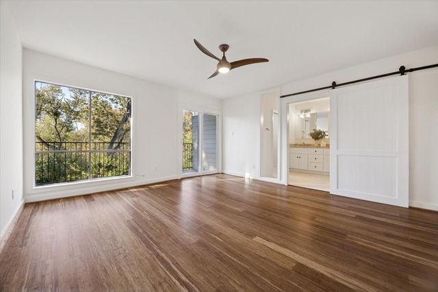 1802 Stoney Brook 102, Houston, TX 77063