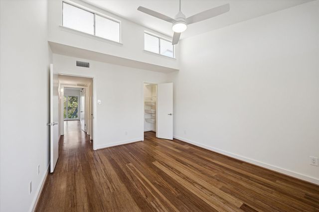 1802 Stoney Brook 102, Houston, TX 77063