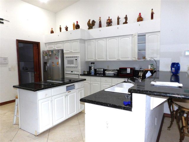 2515 E HAMPSHIRE STREET, Inverness, FL 34453