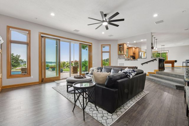 1065 Bayside Lane, Minnetrista, MN 55364