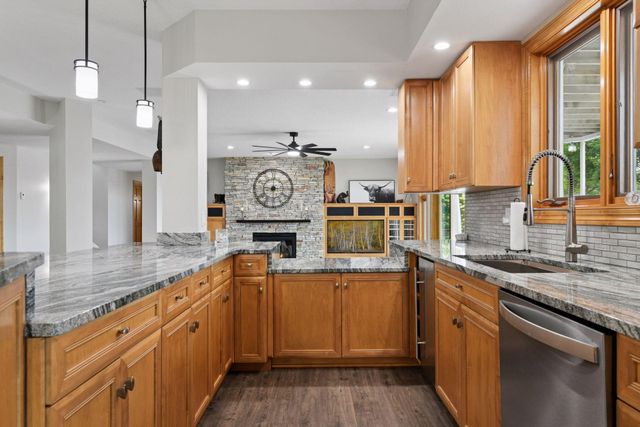 1065 Bayside Lane, Minnetrista, MN 55364