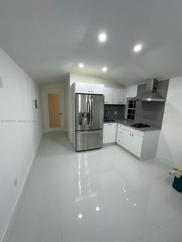 235 W 16th St, Hialeah, FL 33010