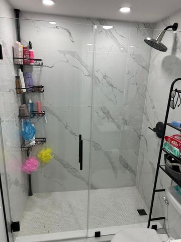 235 W 16th St, Hialeah, FL 33010