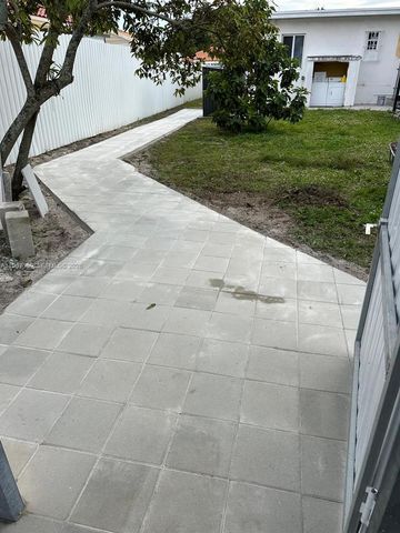 235 W 16th St, Hialeah, FL 33010