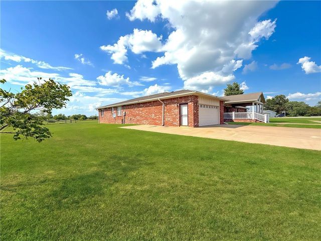 5501 CR 5200 Road, Cherryvale, KS 67335