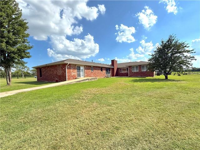 5501 CR 5200 Road, Cherryvale, KS 67335