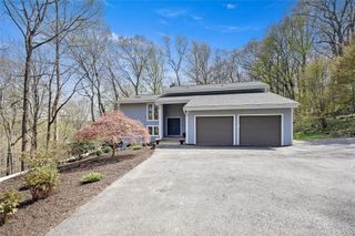 174 Somerstown Road, Millwood, NY 10546