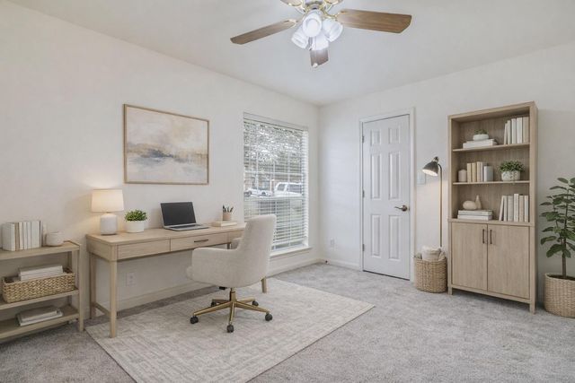 740 Dark Horse LN, Buda, TX 78610