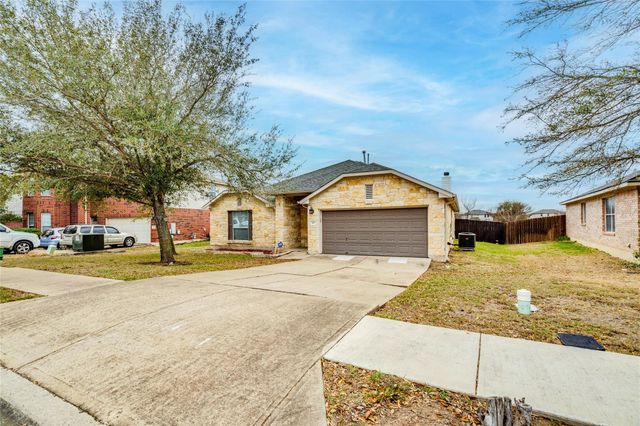 740 Dark Horse LN, Buda, TX 78610