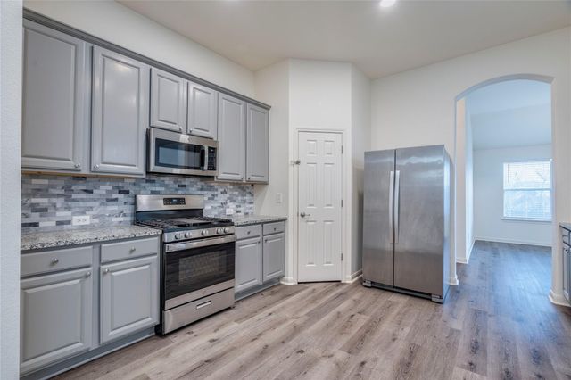 740 Dark Horse LN, Buda, TX 78610