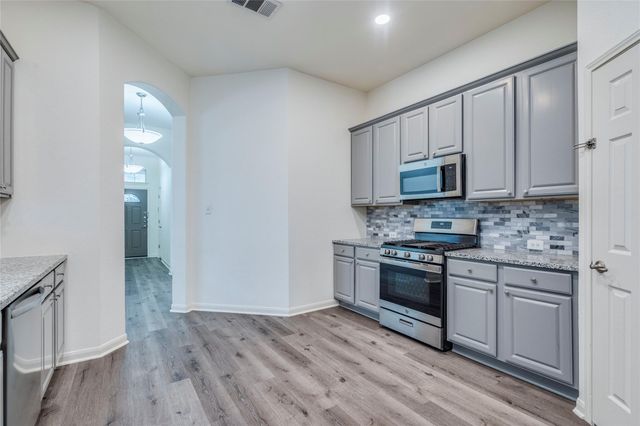 740 Dark Horse LN, Buda, TX 78610