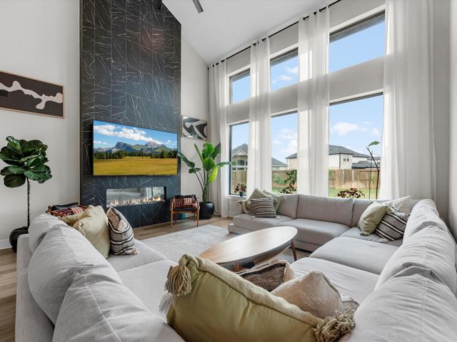 32002 Crested Knoll Court, Fulshear, TX 77441