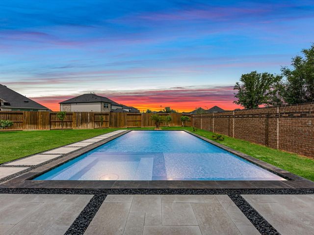 32002 Crested Knoll Court, Fulshear, TX 77441