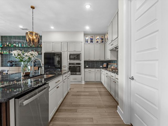 32002 Crested Knoll Court, Fulshear, TX 77441